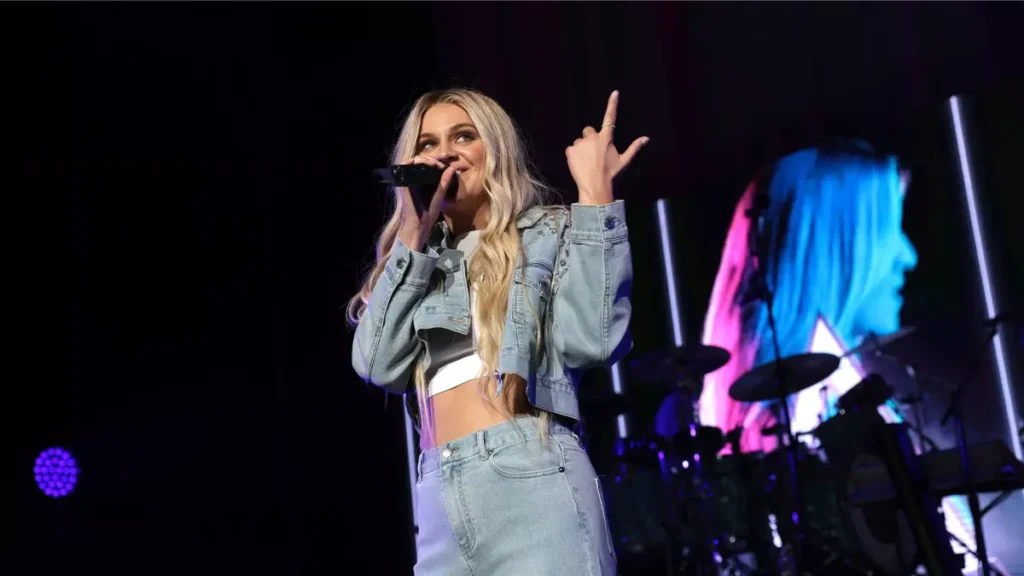 Kelsea Ballerini's Graceful Wardrobe Save During Concert