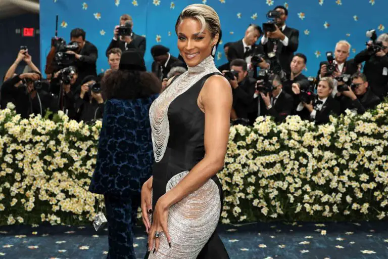 Russell Wilson's Wife Ciara Makes Candid Admission at the AMAs Red Carpet