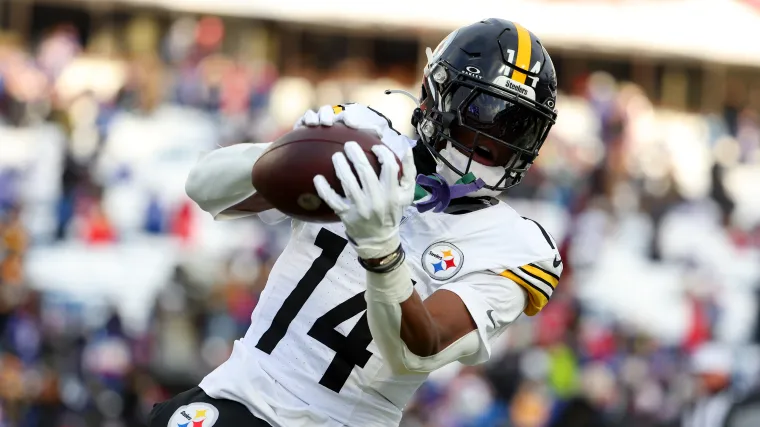George Pickens on the Move