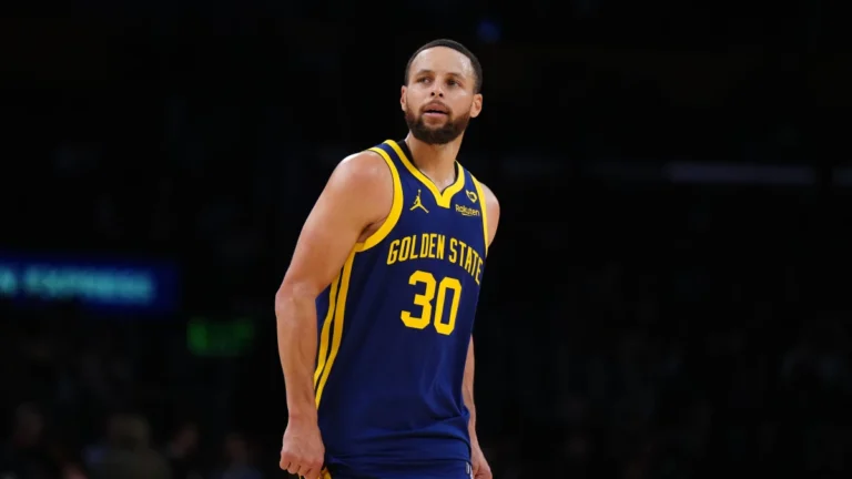 Is Steph Curry Playing Tonight