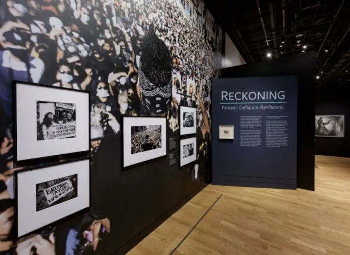 Protesters Rally to Support the National African American Museum
