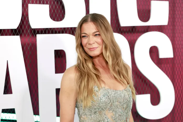 LeAnn Rimes Dental Issues Shock Fans at Recent Concert