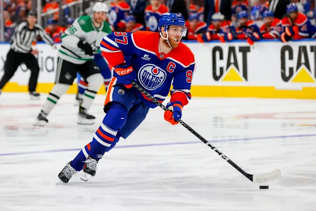 Connor McDavid: The Relentless Pursuit of Greatness 