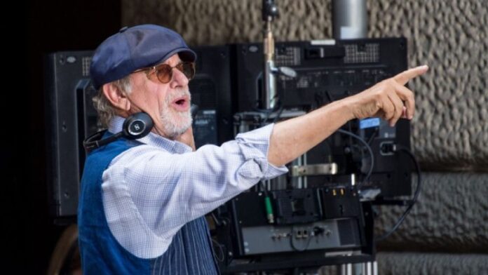 Steven Spielberg suggested Alfred Molina not watch dailies,