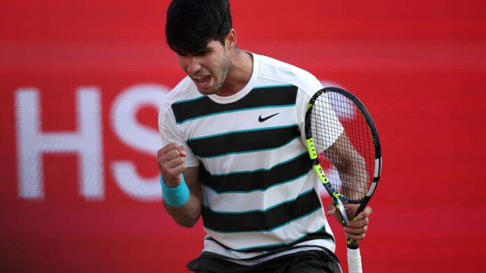 Carlos Alcaraz Faces Roberto Bautista Agut in Queen’s Club Semifinal