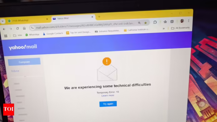 Yahoo Mail outages
