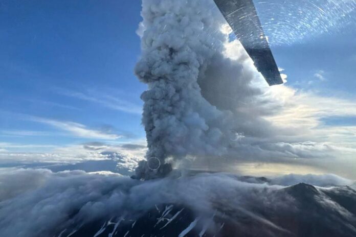 Russian Volcano Eruption Earthquake