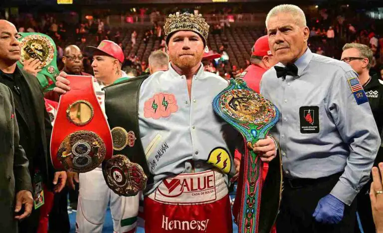 How Old Is Canelo Álvarez